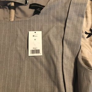 Banana republic gray and white blouse